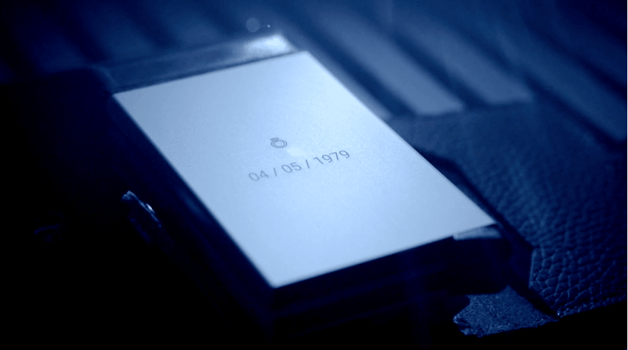 Date engraving in high-precision laser